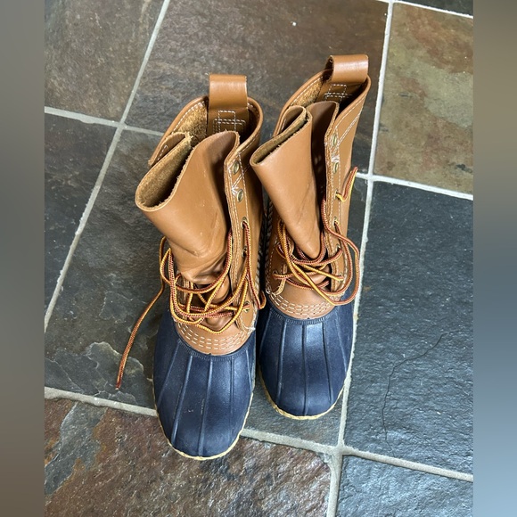 L.L Bean bean boots lightly worn - Picture 11 of 12